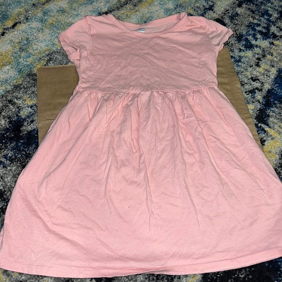 Old navy soft pink dress size 5T short sleeve - Picture 2 of 4